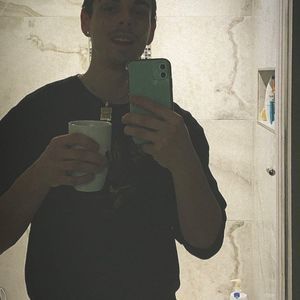 Meet your Posher, Aimé-joel